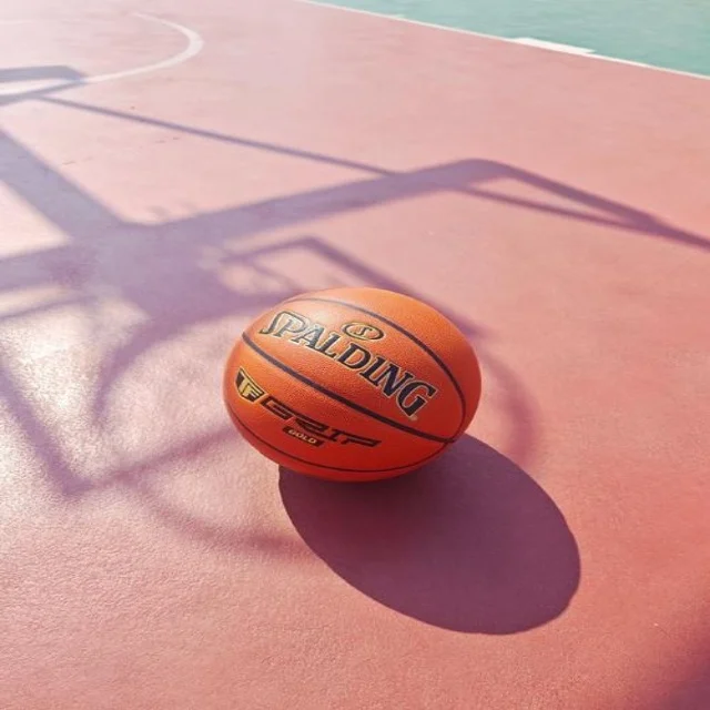 杜兰特季前合练进攻站位调整太阳新体系雏形显现